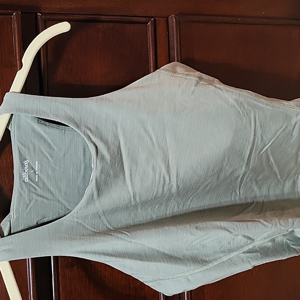 Allbirds crop bra tank